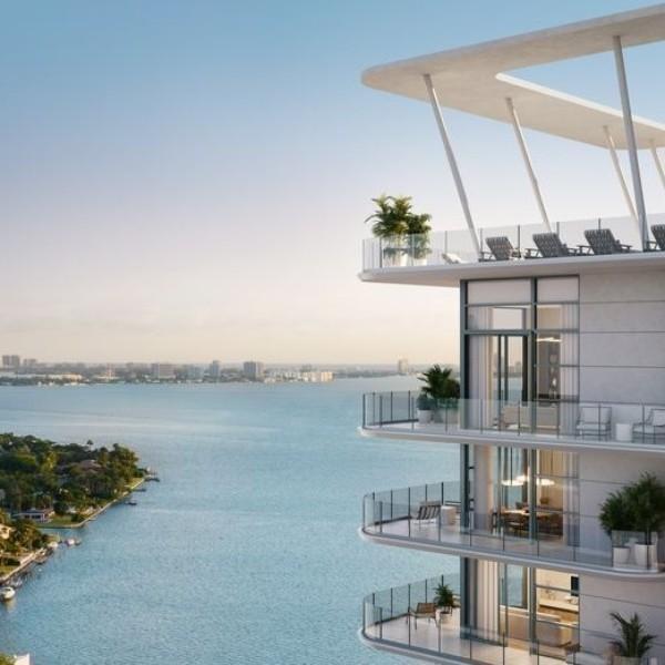 Sandra Gomez | Elle Residences Miami